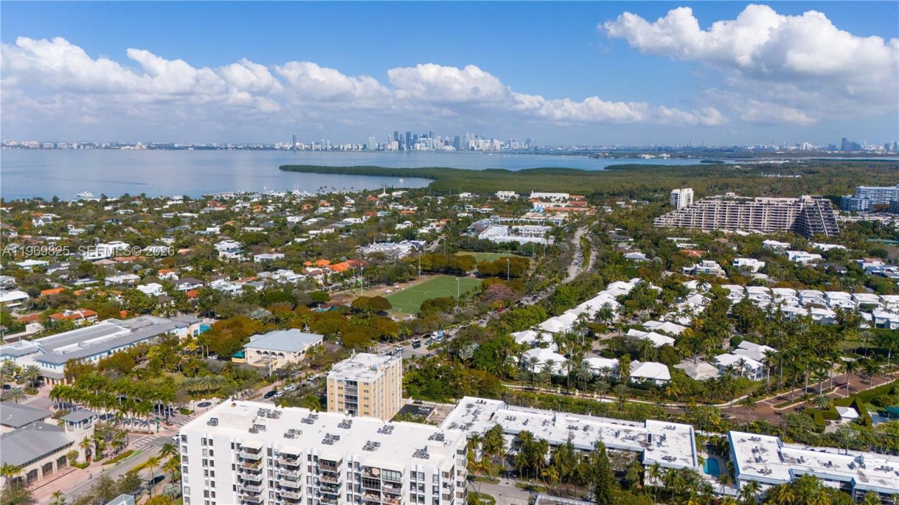 290 Sunrise Dr, Unit 2-L, Key Biscayne, FL 33149 Photo