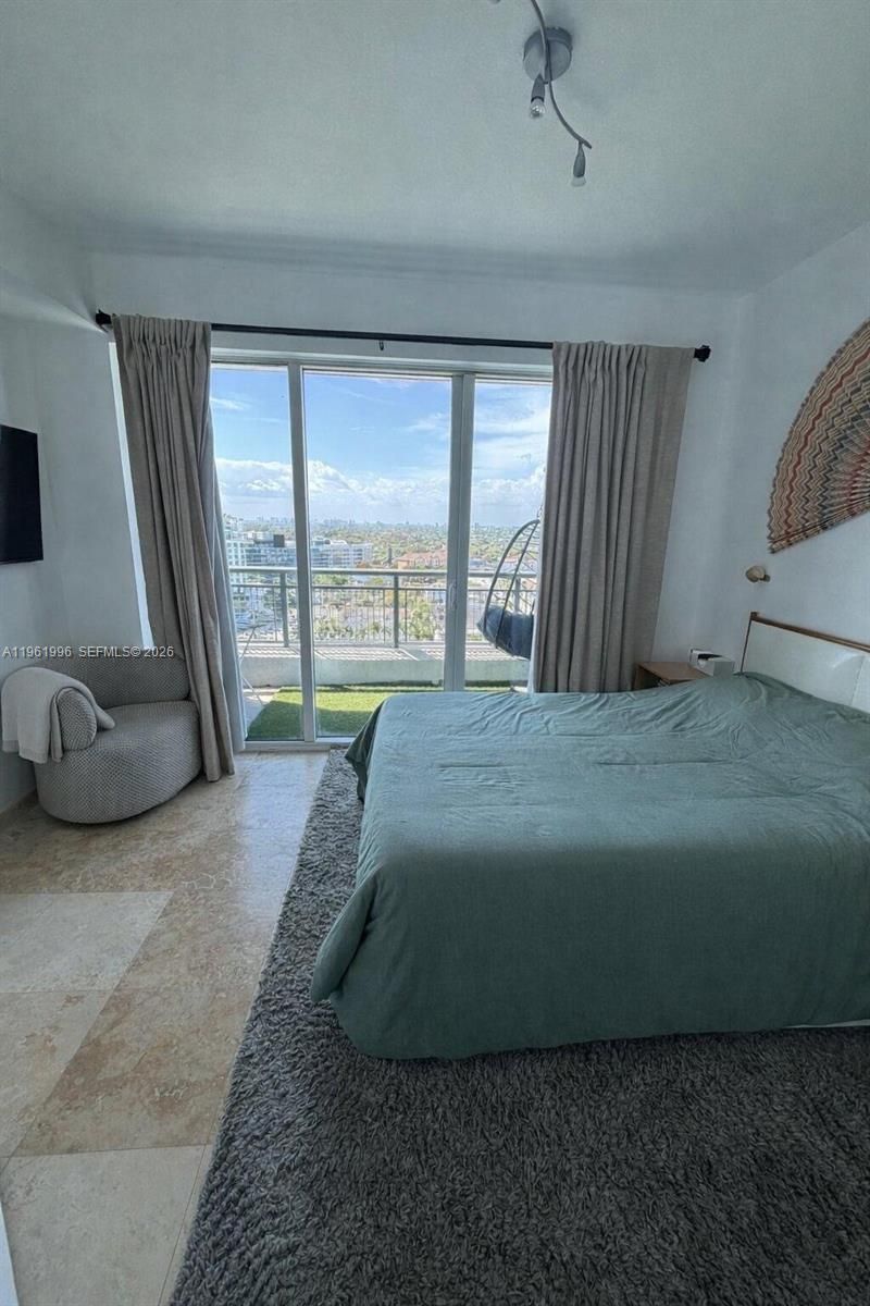 60 SW 13th St , Unit 1107, Miami, FL 33130 Photo