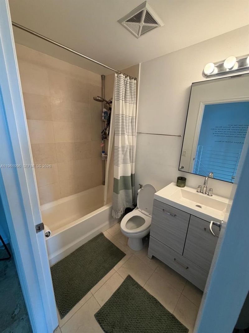 60 SW 13th St , Unit 1107, Miami, FL 33130 Photo