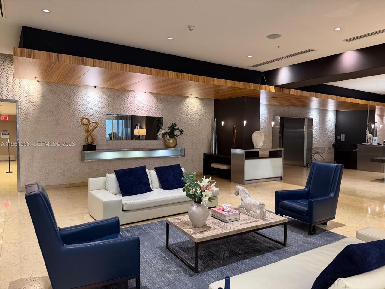 60 SW 13th St , Unit 1107, Miami, FL 33130 Photo