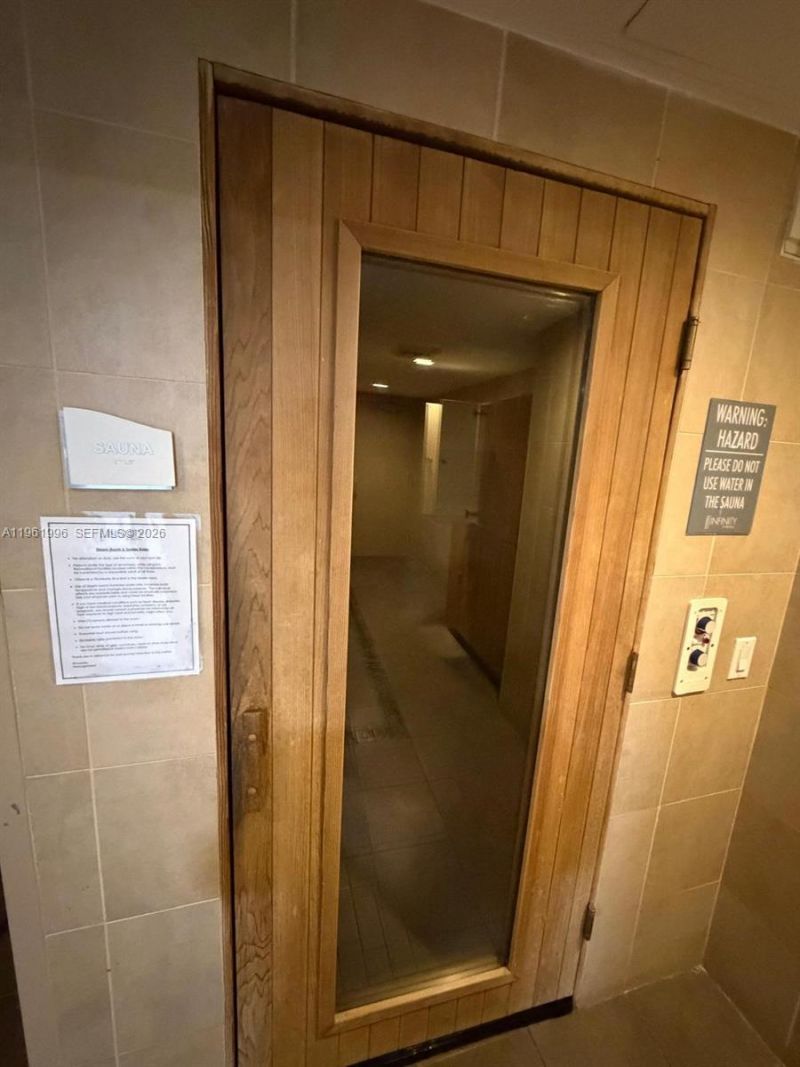 60 SW 13th St , Unit 1107, Miami, FL 33130 Photo