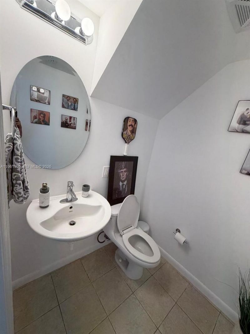 60 SW 13th St , Unit 1107, Miami, FL 33130 Photo