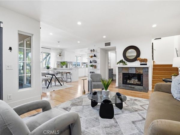 2364 Duane Street, Unit 5, Silver Lake, CA 90039