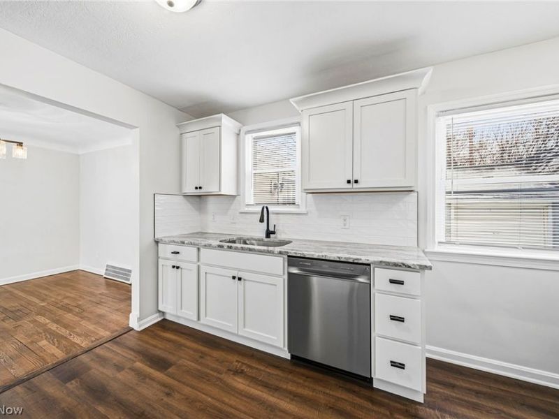 291 E 204th Street, Euclid, OH 44123 Photo 10