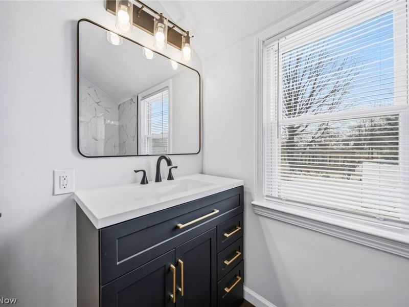 291 E 204th Street, Euclid, OH 44123 Photo 14