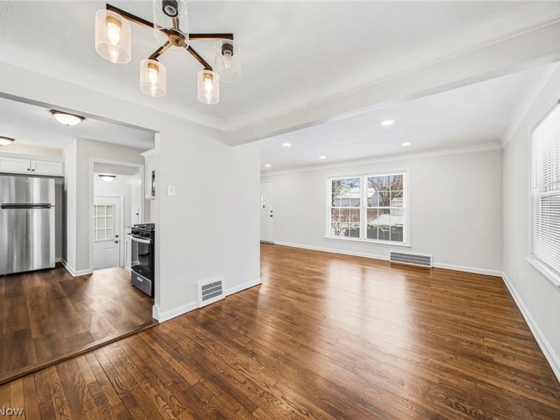 291 E 204th Street, Euclid, OH 44123 Photo 6