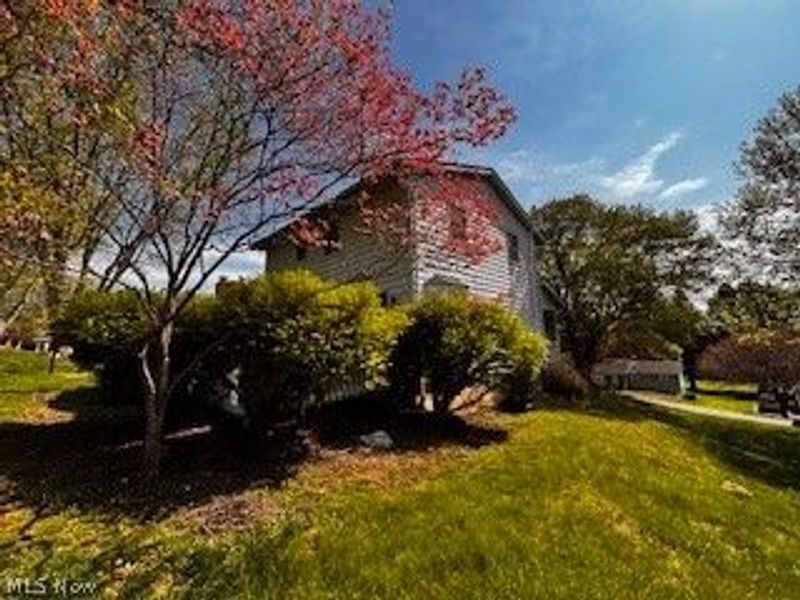2755 Stanway Drive, Zanesville, OH 43701 Photo 2