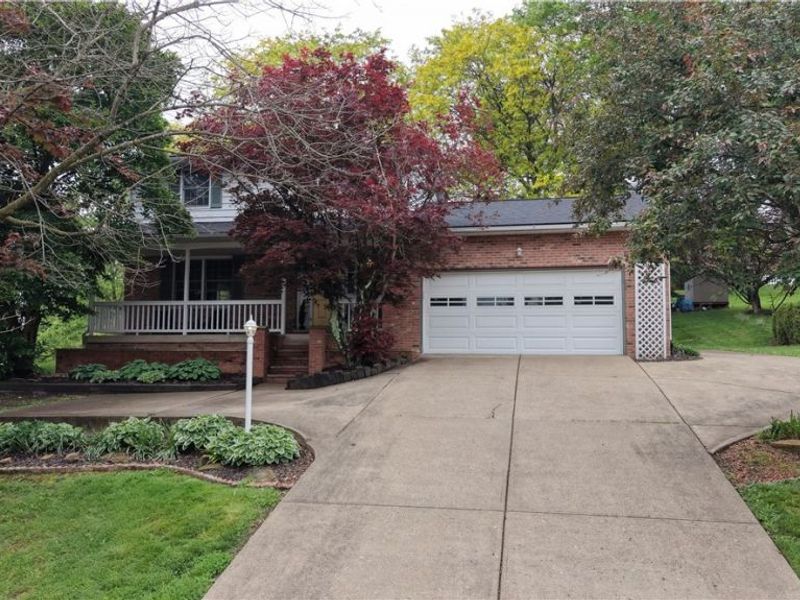 2755 Stanway Drive, Zanesville, OH 43701 Photo 2