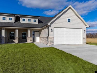 23822 SouthWest Street, Waterloo, NE 68069