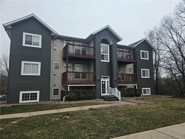 17201 E 32nd Street, Unit 9, Independence, MO 64055