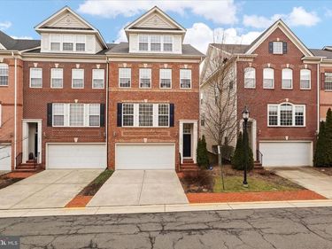 8072 CRIAZA BRANCH COURT, VIENNA, VA 22182