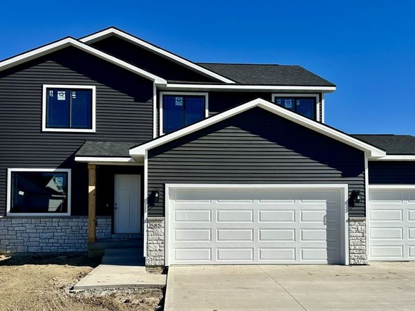 585 NW Georgetown Drive, Waukee, IA 50263