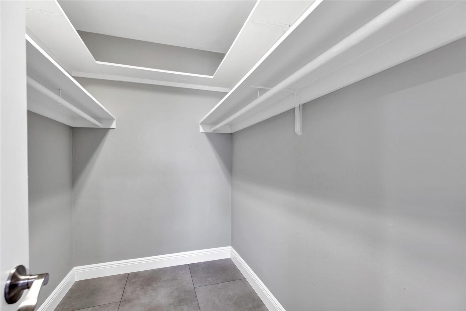 2900 NE 30th St, Unit 7H, Fort Lauderdale, FL 33306 Photo