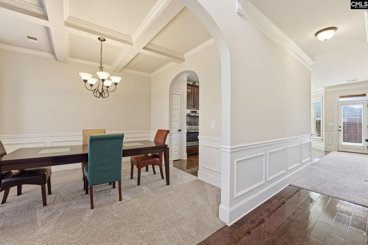 8 Hillfoots Photo 10