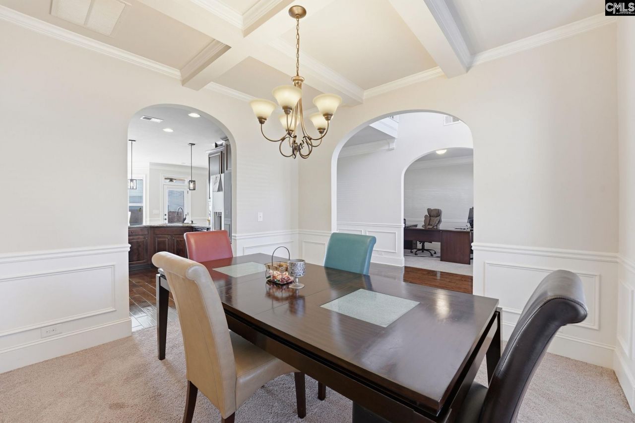 8 Hillfoots Photo 13