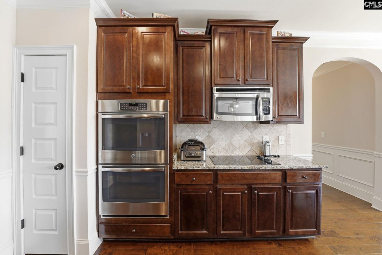 8 Hillfoots Photo 16