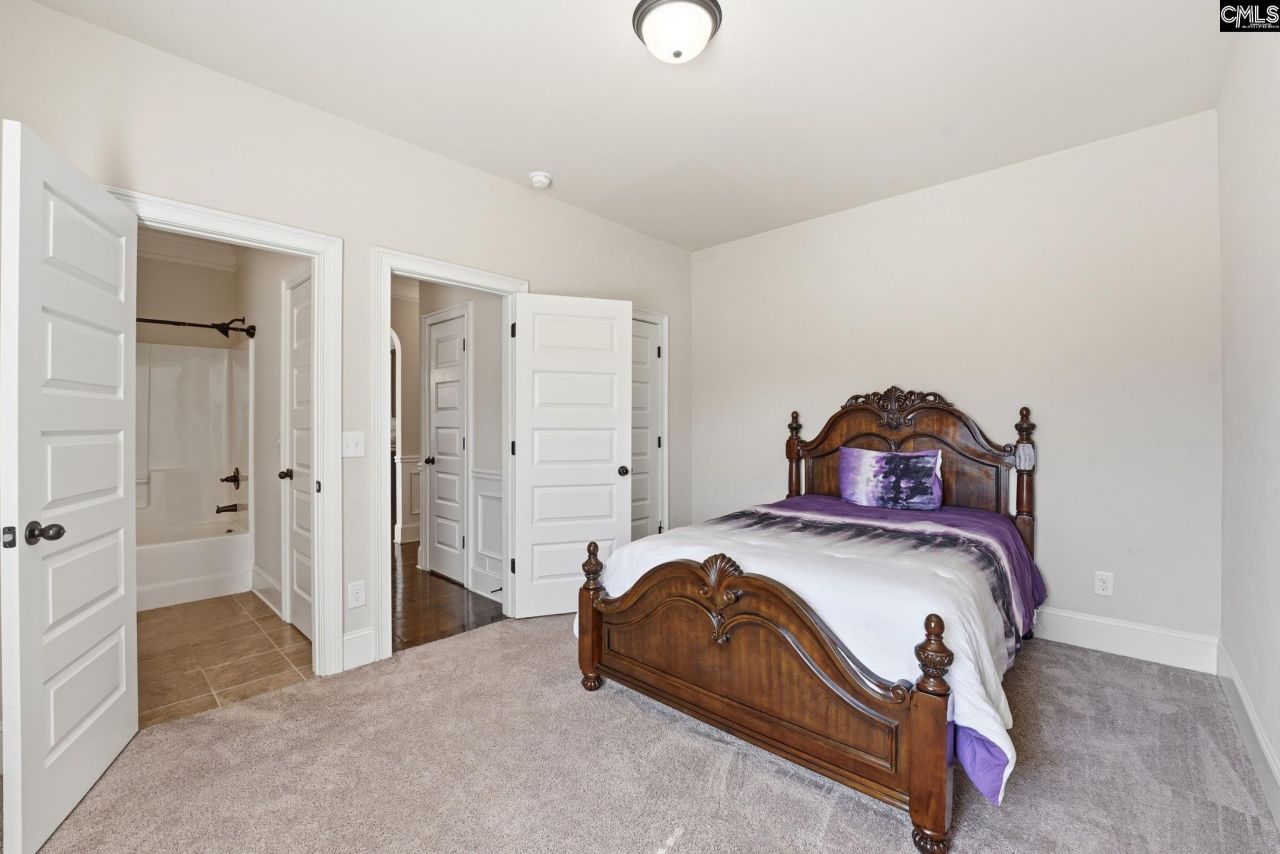 8 Hillfoots Photo 26