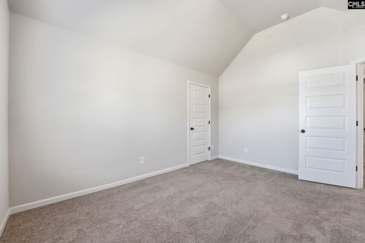 8 Hillfoots Photo 34