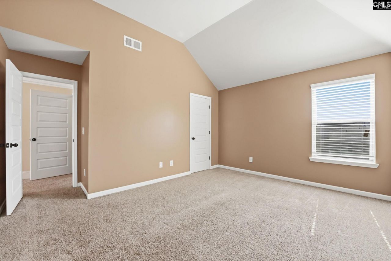 8 Hillfoots Photo 36