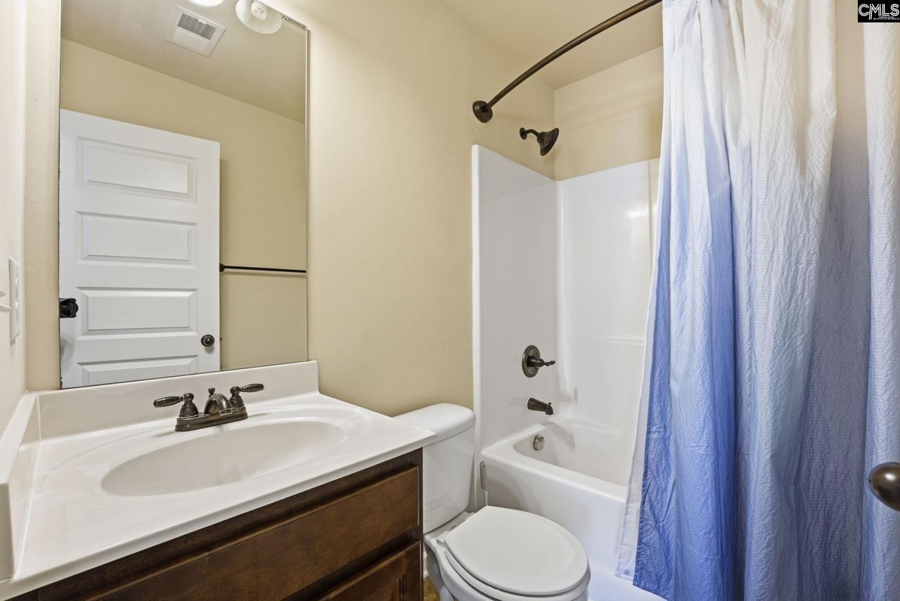 8 Hillfoots Photo 37