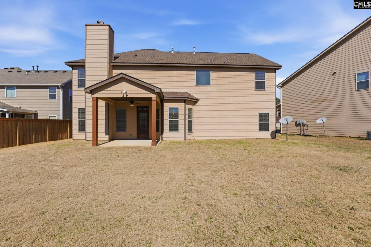 8 Hillfoots Photo 51