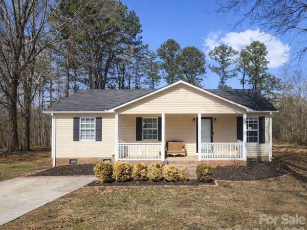 115 Ridge Avenue , Cherryville, NC 28021