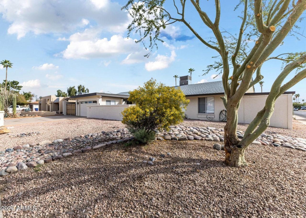 823 W Isabella Avenue, Mesa, AZ 85210 Main Photo