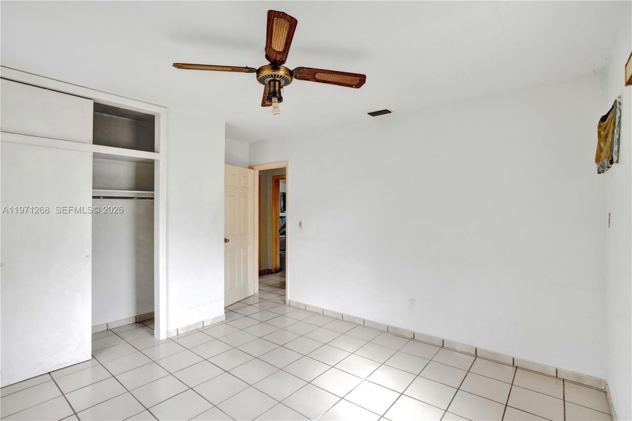 831 NW 21st Ct, Miami, FL 33125 Photo