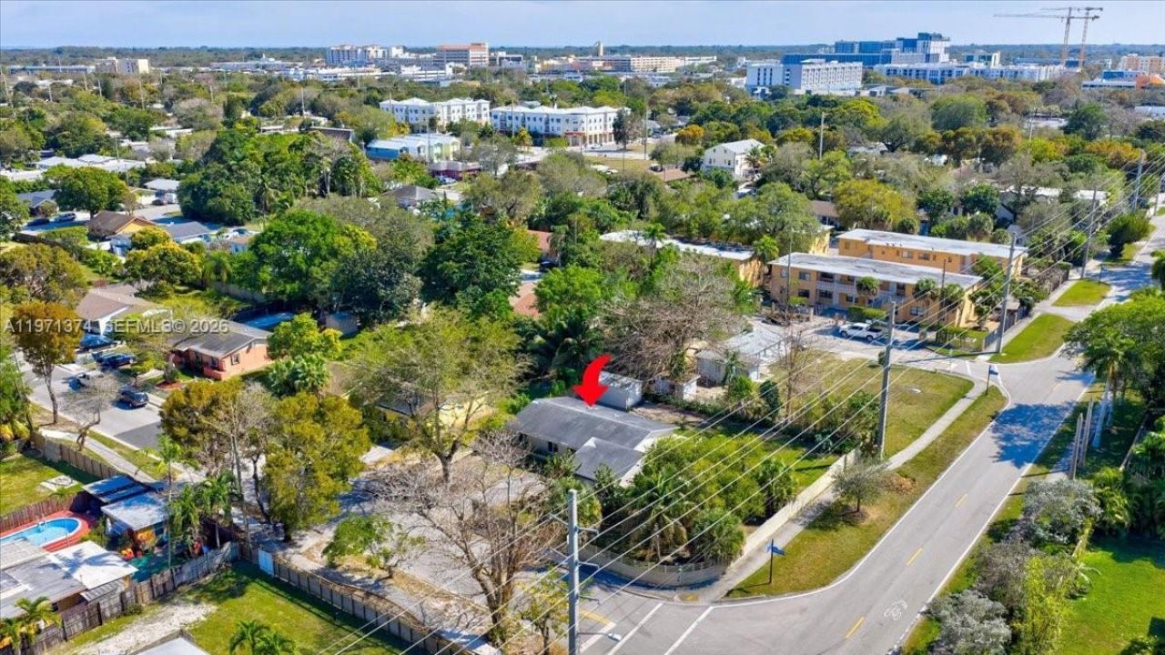 6140 SW 62nd St, South Miami, FL 33143 Photo