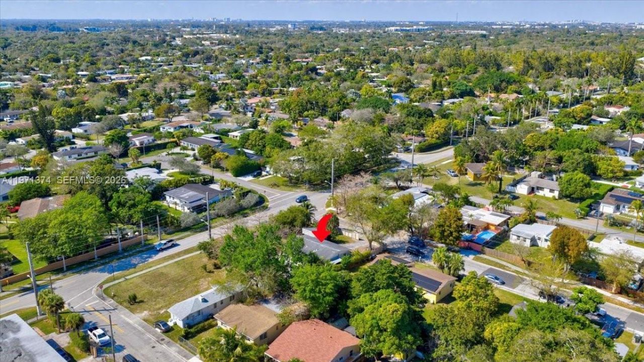 6140 SW 62nd St, South Miami, FL 33143 Photo