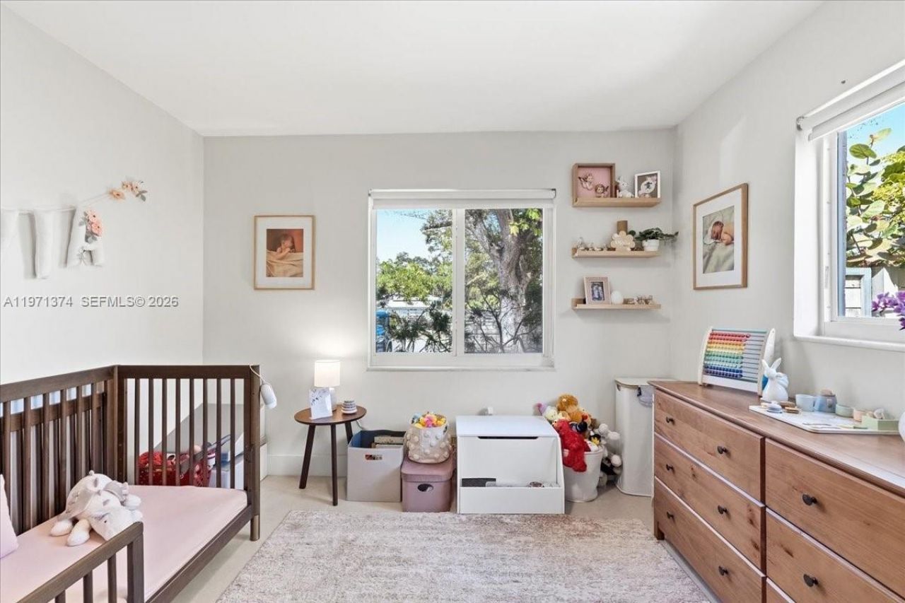 6140 SW 62nd St, South Miami, FL 33143 Photo