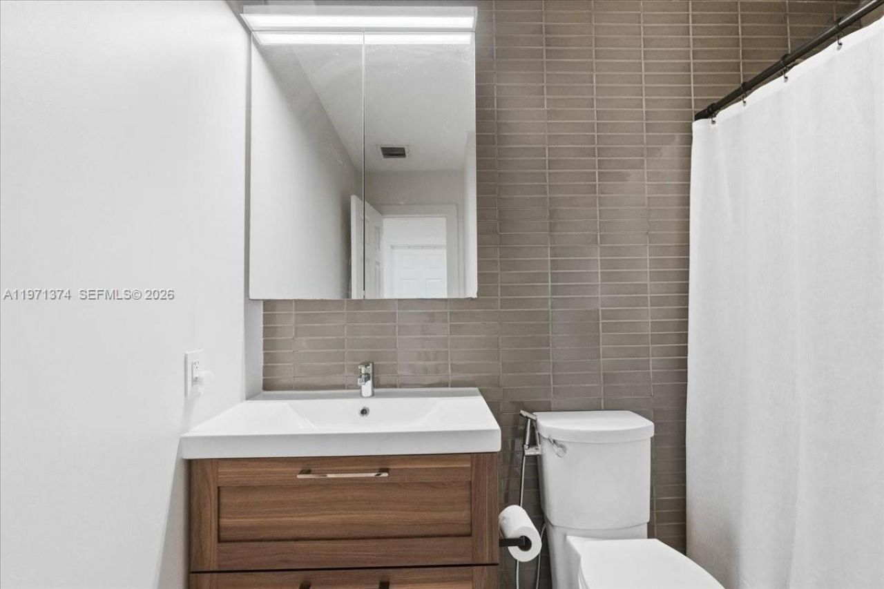 6140 SW 62nd St, South Miami, FL 33143 Photo