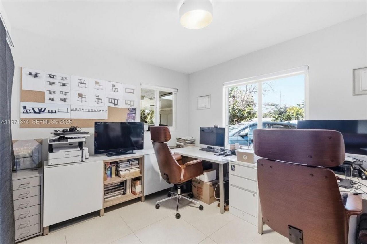 6140 SW 62nd St, South Miami, FL 33143 Photo