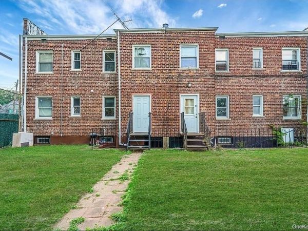 20202 109th Avenue, Saint Albans, NY 11412