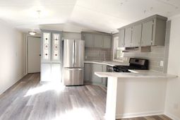 308 Safari Ln photo 4