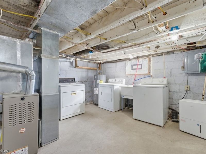 912 Essig Court NW, Canton, OH 44703 Photo 17