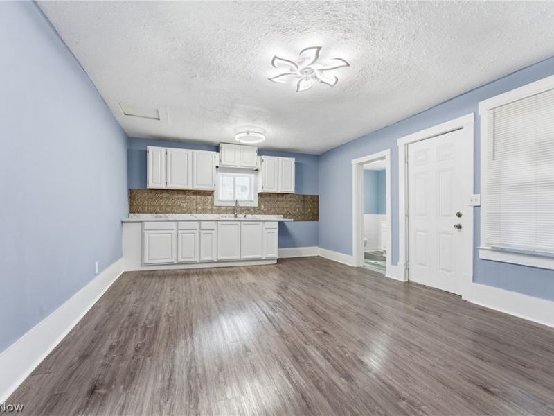 912 Essig Court NW, Canton, OH 44703 Photo 4