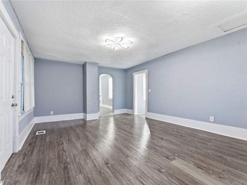 912 Essig Court NW, Canton, OH 44703 Photo 6