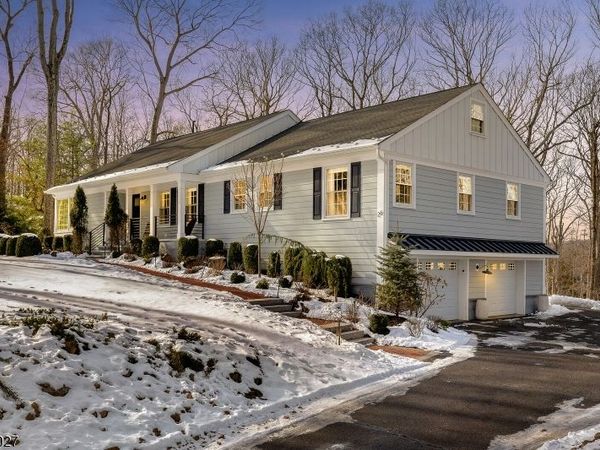 26 Robin Glen Rd, Watchung, NJ 07069