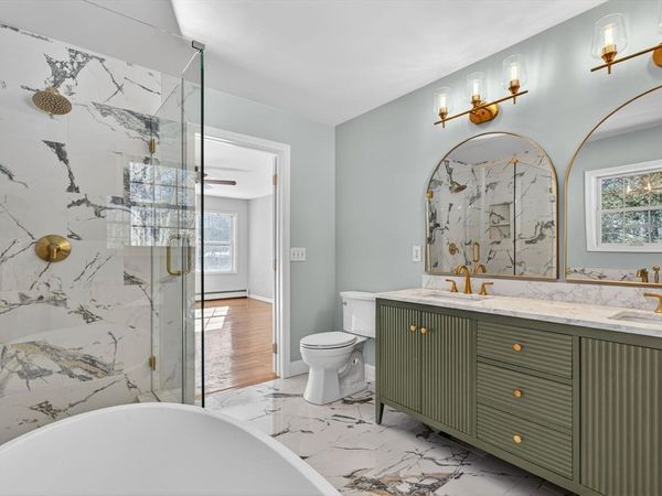 159 Pine St, Manchester, MA 01944