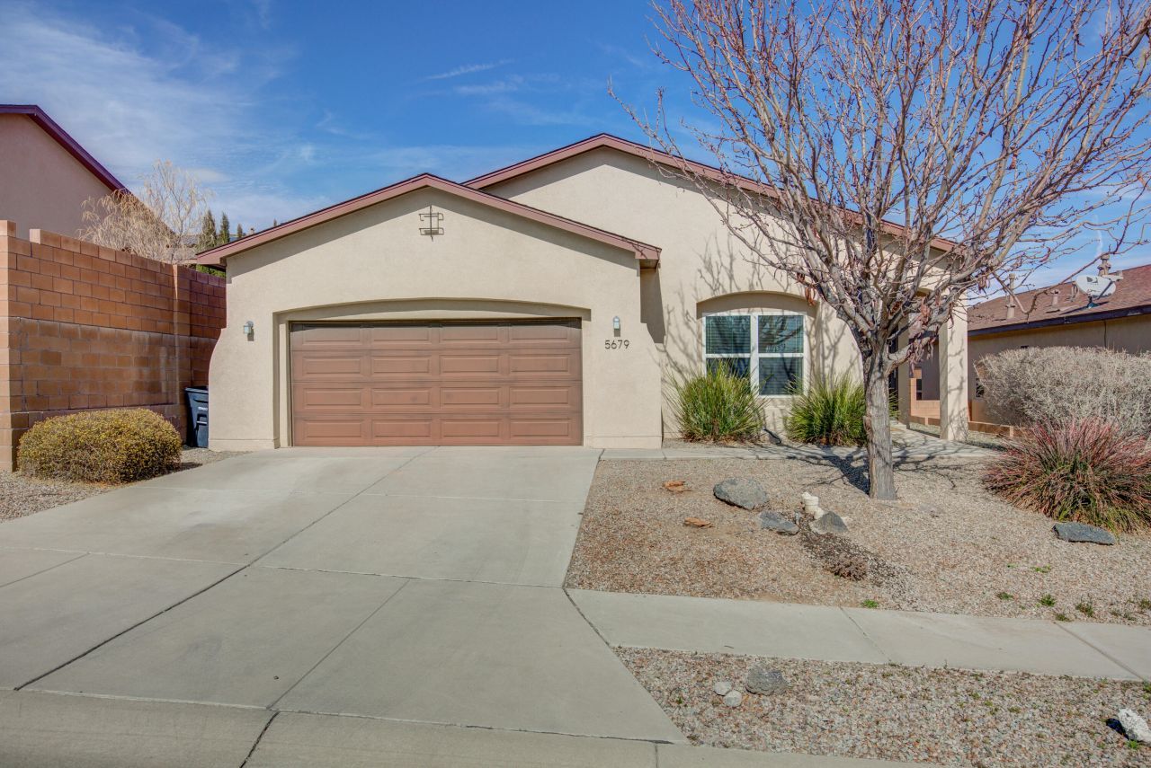 5679 Cold Creek Avenue Nw, Albuquerque, NM 87114 Main Photo
