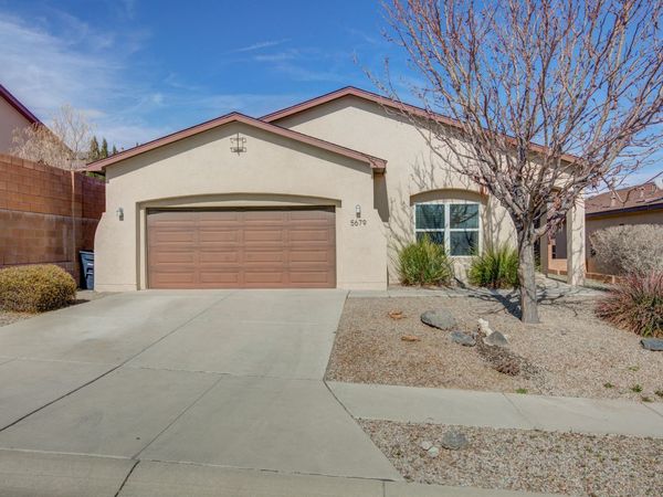 5679 Cold Creek Avenue NW, Albuquerque, NM 87114