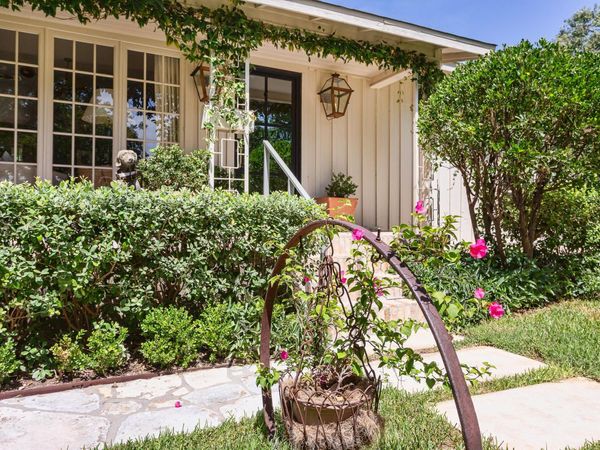 3800 Petes PATH, Austin, TX 78731