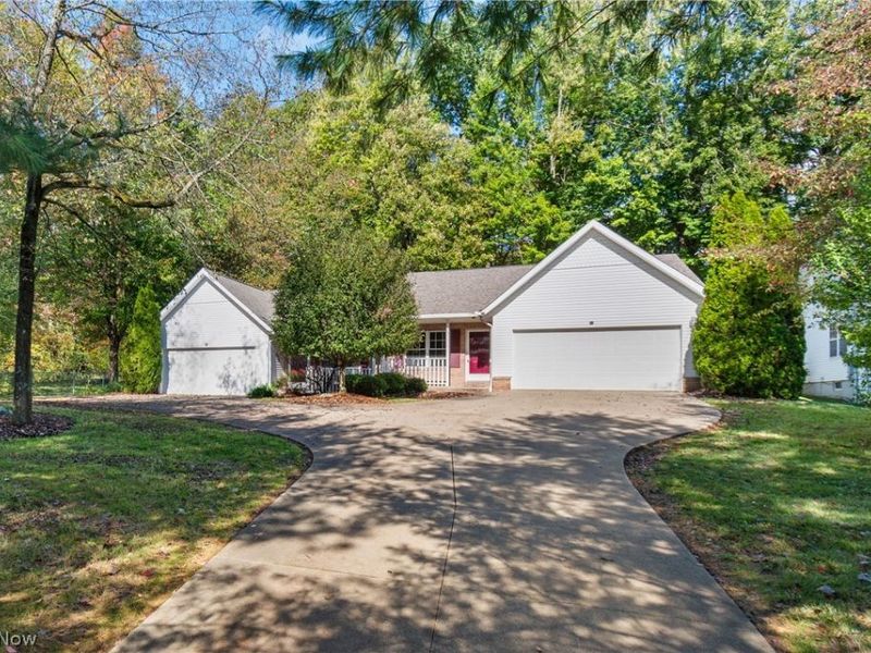 527 S Frank Boulevard, Akron, OH 44313 Photo 3