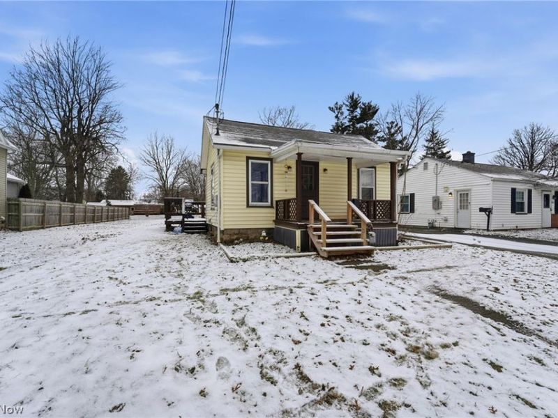 1031 Thayer Avenue, Ashtabula, OH 44004 Photo 2