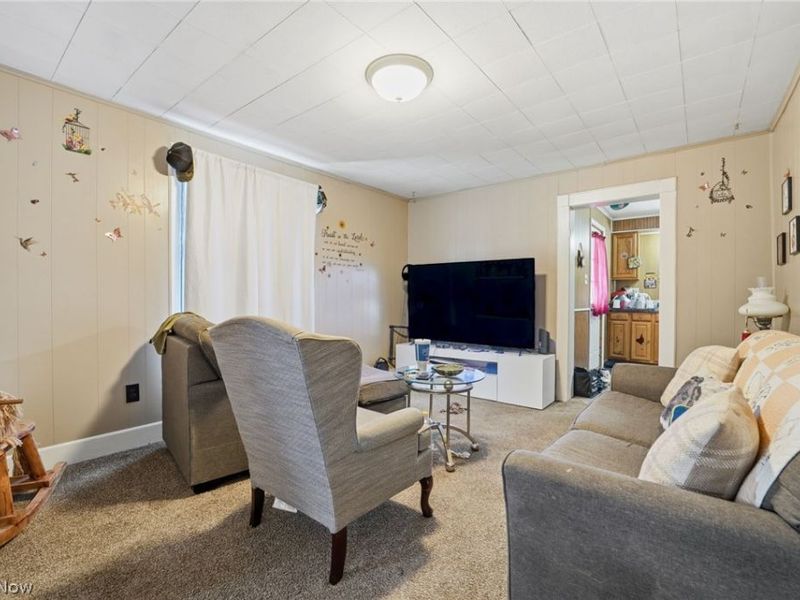 1031 Thayer Avenue, Ashtabula, OH 44004 Photo 3