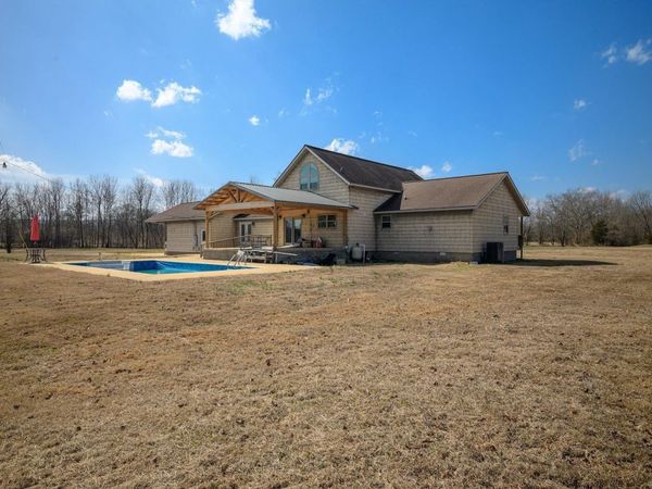 3 Doss Ln, Batesville, AR 72501