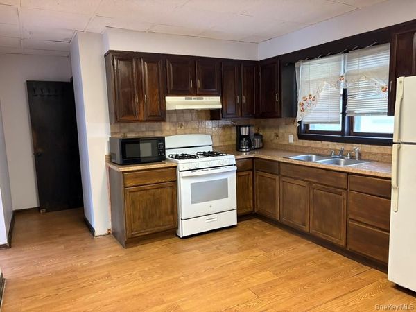 40 Parker Avenue, Unit 1, Poughkeepsie, NY 12601