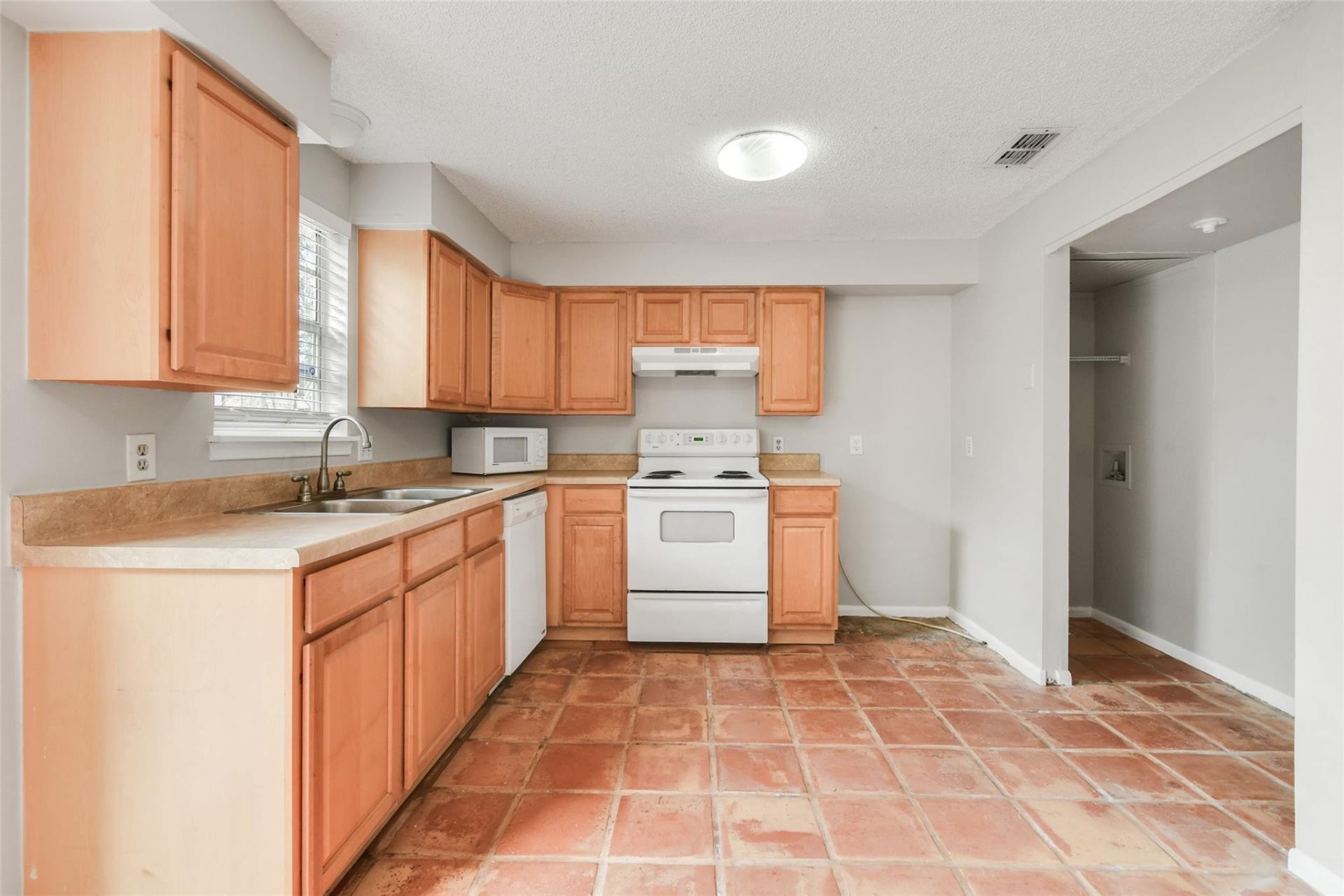 110 Old English Court, Jupiter, FL 33477 Photo