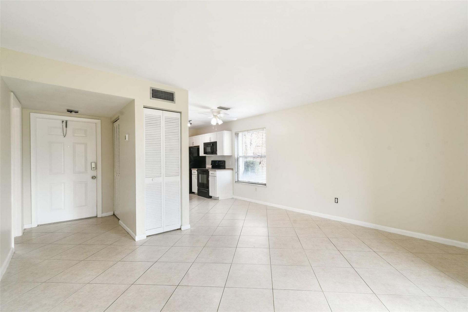 8163 SE Croft Cir, Unit C-5, Hobe Sound, FL 33455 Photo
